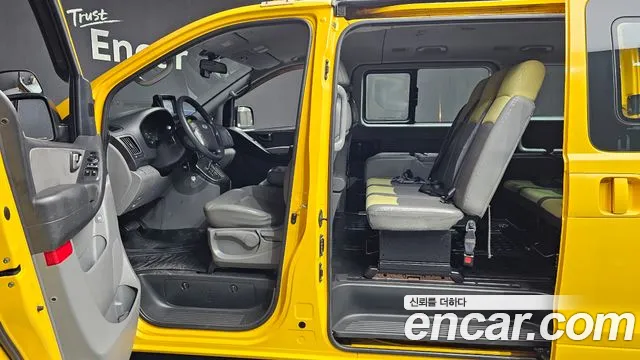 Hyundai Starex 2015 — фото 11