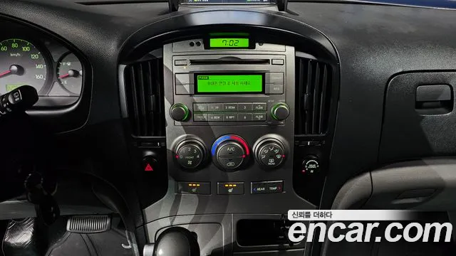 Hyundai Starex 2015 — фото 15