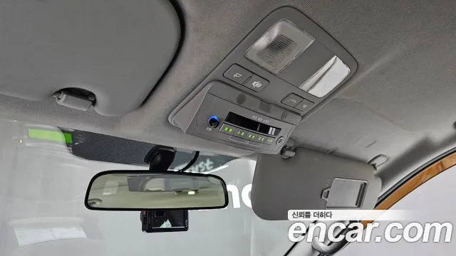 Hyundai Starex 2015 — фото 18