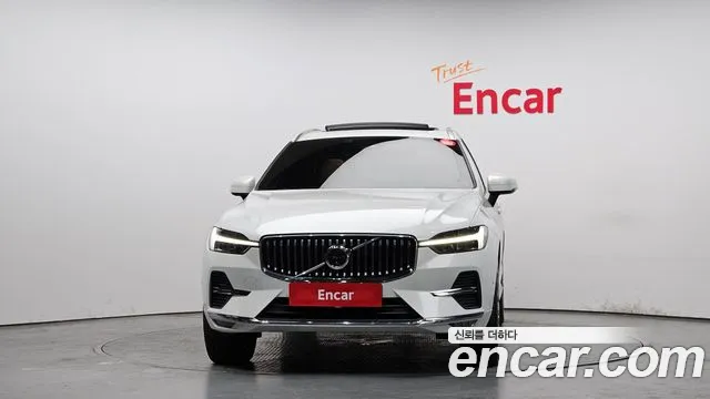 Volvo XC60 2022 — фото 3