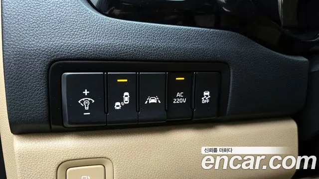 Kia Canival 2017 — фото 18