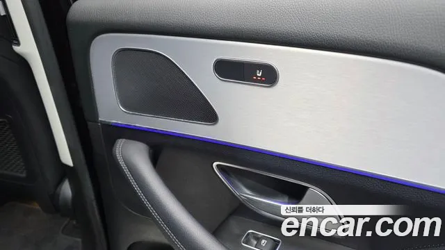 Mercedes-Benz GLE-Class 2020 — фото 18