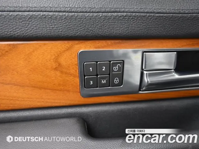 Land Rover Range Rover Sport 2011 — фото 17