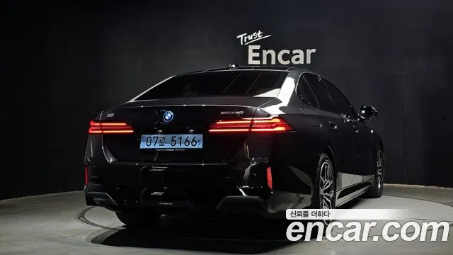 BMW i5 2025 — фото 2