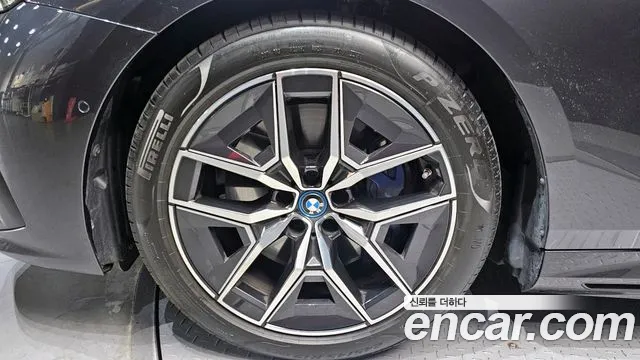 BMW i5 2025 — фото 5