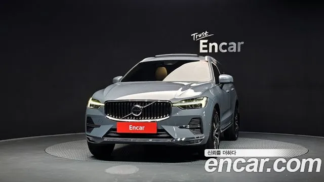 Volvo XC60 2023 — фото 3