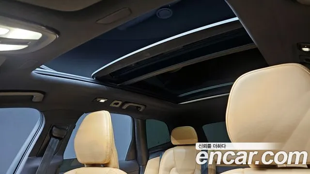 Volvo XC60 2023 — фото 18