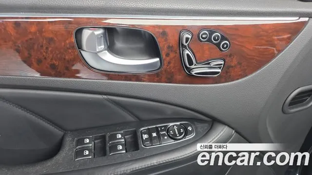 Hyundai Equus 2012 — фото 12