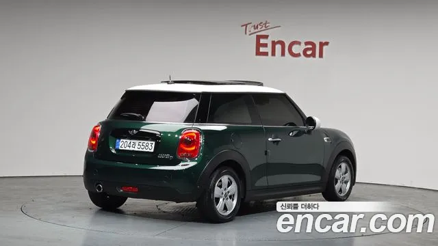 Mini Cooper 2017 — фото 1