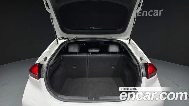 Hyundai Ioniq 2020 — фото 20