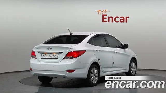 Hyundai Accent 2015 — фото 2
