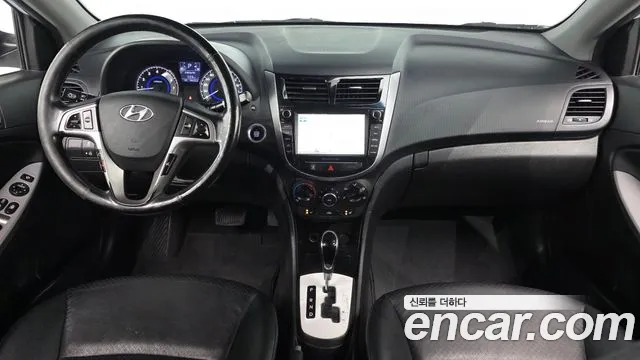 Hyundai Accent 2015 — фото 7