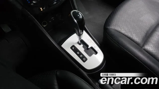 Hyundai Accent 2015 — фото 9