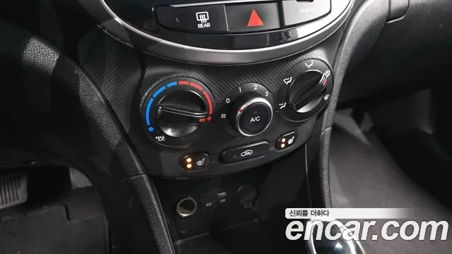 Hyundai Accent 2015 — фото 17