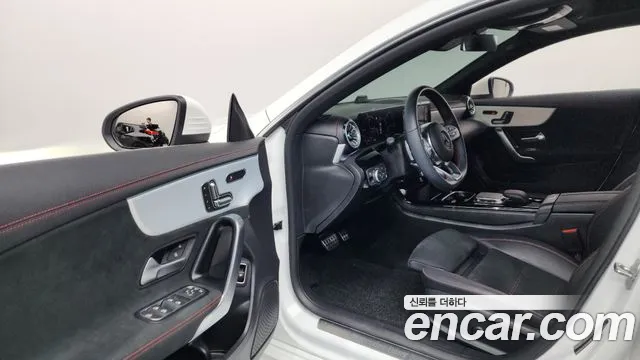 Mercedes-Benz CLA-Class 2023 — фото 9