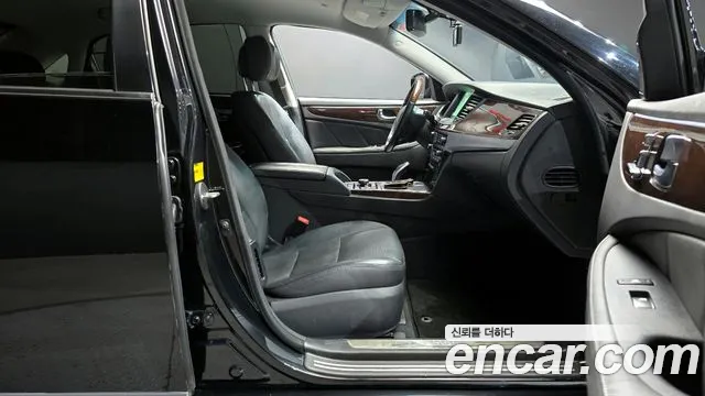 Hyundai Equus 2015 — фото 10