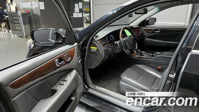 Hyundai Equus 2015 — фото 11