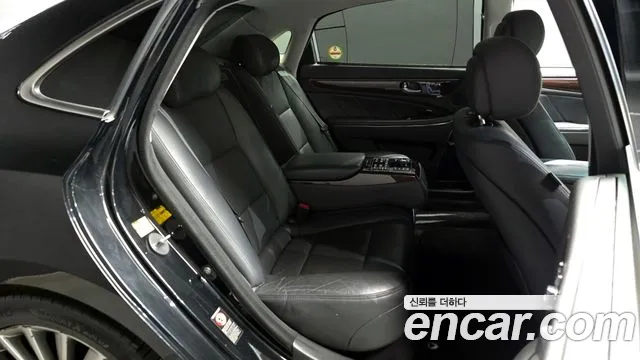 Hyundai Equus 2015 — фото 12