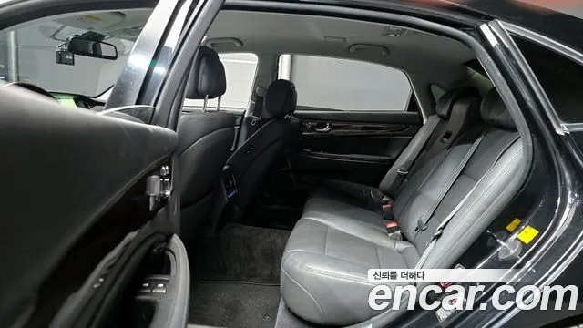 Hyundai Equus 2015 — фото 13