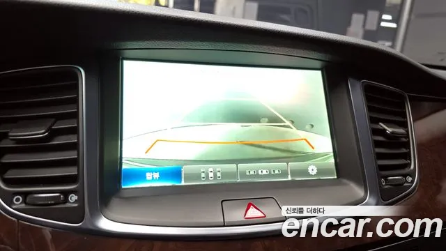 Hyundai Equus 2015 — фото 16