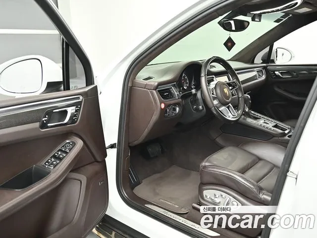 Porsche Macan 2014 — фото 11