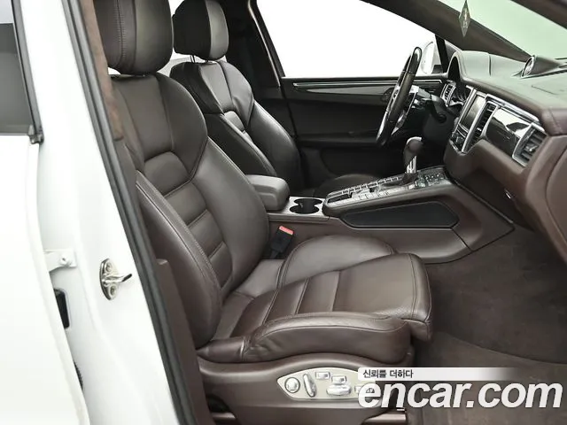 Porsche Macan 2014 — фото 12