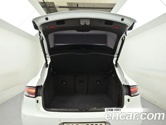 Porsche Macan 2014 — фото 19