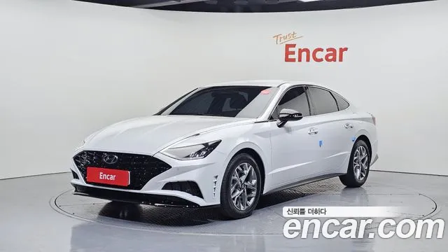 Hyundai Sonata 2022 — фото 1