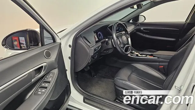 Hyundai Sonata 2022 — фото 10
