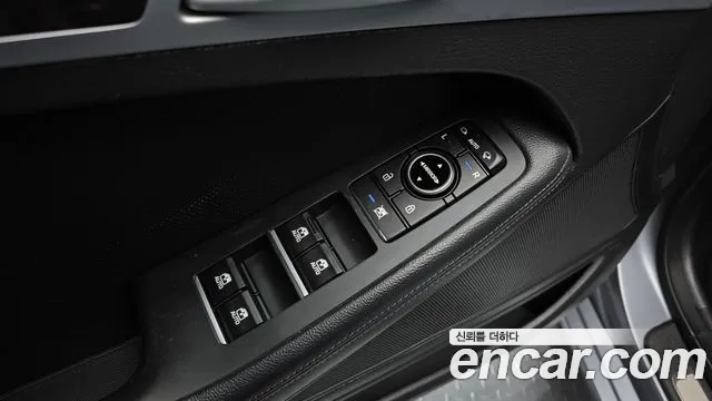 Hyundai Genesis 2014 — фото 16