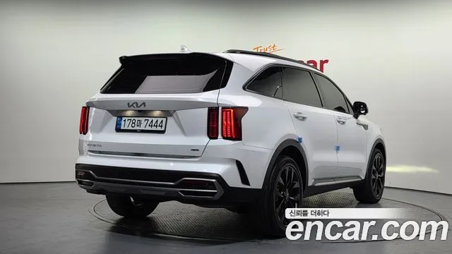 Kia Sorento 2023 — фото 2