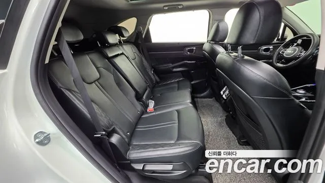 Kia Sorento 2023 — фото 19