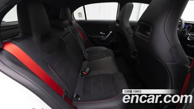 Mercedes-Benz A-Class 2025 — фото 10
