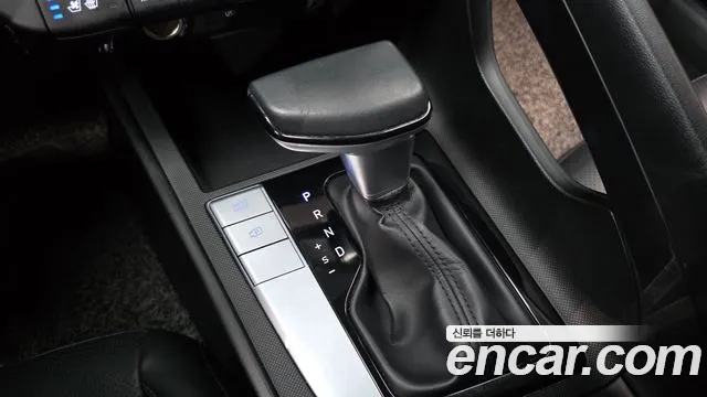 Hyundai AVANTE 2021 — фото 9