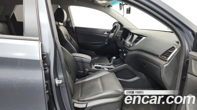 Hyundai Tucson 2017 — фото 11