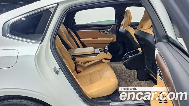 Volvo S90 2022 — фото 11