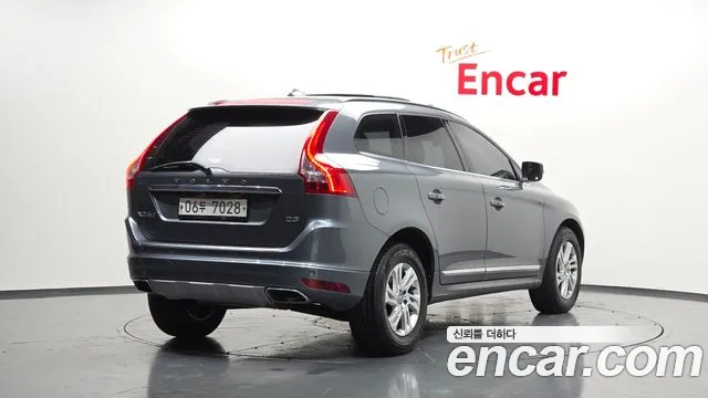 Volvo XC60 2017 — фото 2