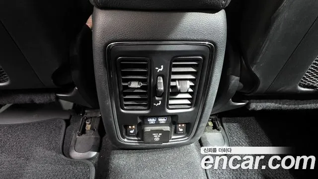 Jeep Cherokee 2019 — фото 19