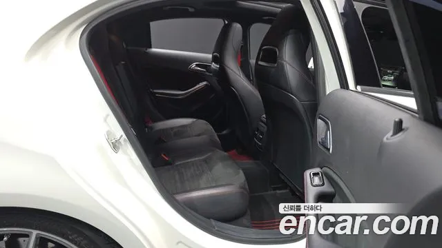 Mercedes-Benz A-Class 2018 — фото 11