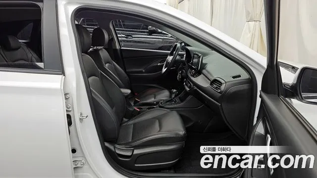 Hyundai i30 2018 — фото 11