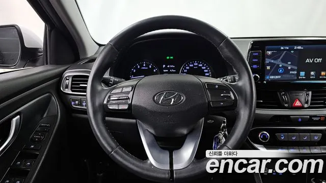 Hyundai i30 2018 — фото 13