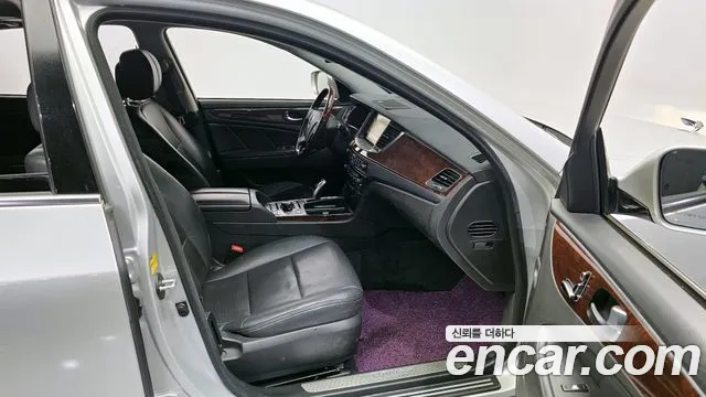 Hyundai Equus 2014 — фото 11