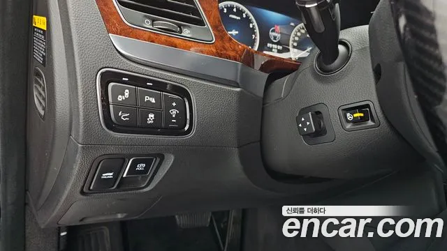 Hyundai Equus 2014 — фото 14