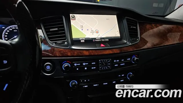 Hyundai Equus 2014 — фото 16