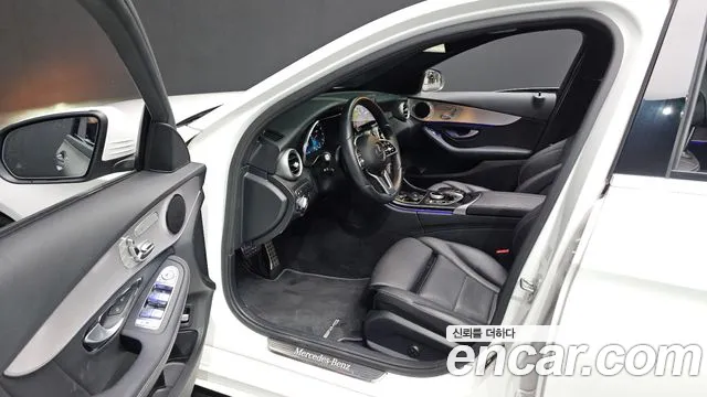 Mercedes-Benz C-Class 2021 — фото 10