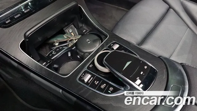 Mercedes-Benz C-Class 2021 — фото 16