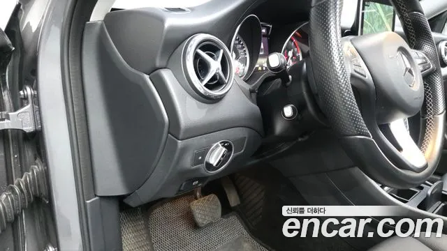 Mercedes-Benz GLA-Class 2016 — фото 13