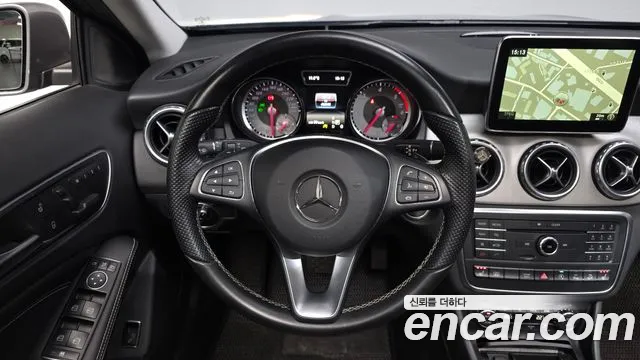 Mercedes-Benz GLA-Class 2016 — фото 14