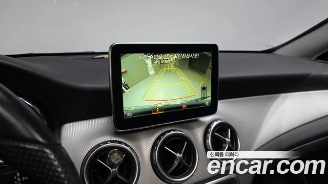 Mercedes-Benz GLA-Class 2016 — фото 16