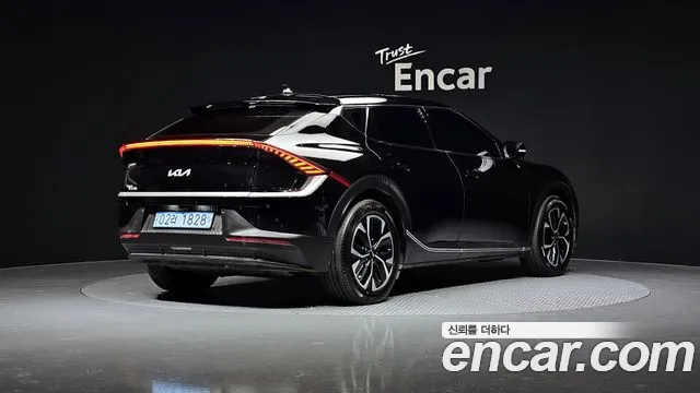 Kia EV6 2022 — фото 2